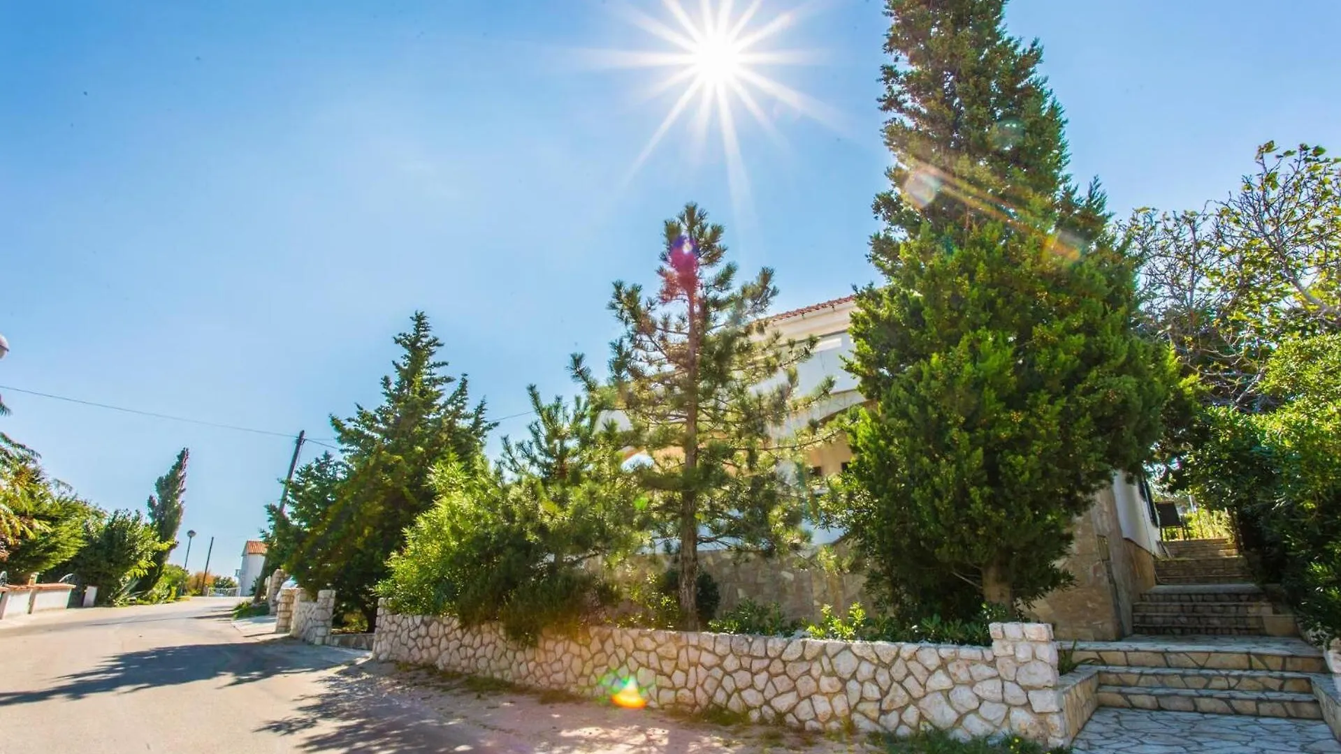 Guest house Apartments Zeljko B Silo