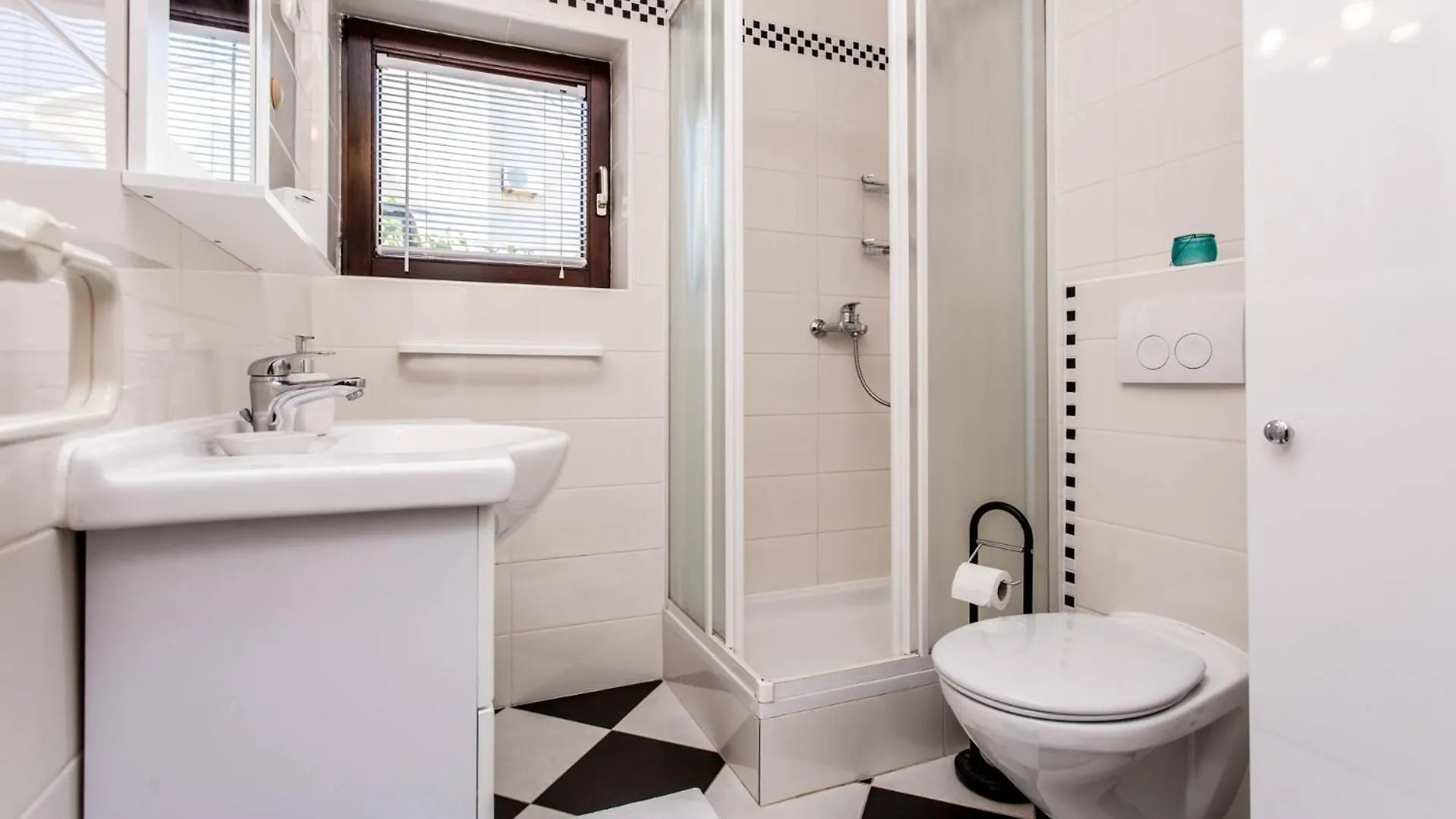 Guest house Apartments Zeljko B Silo